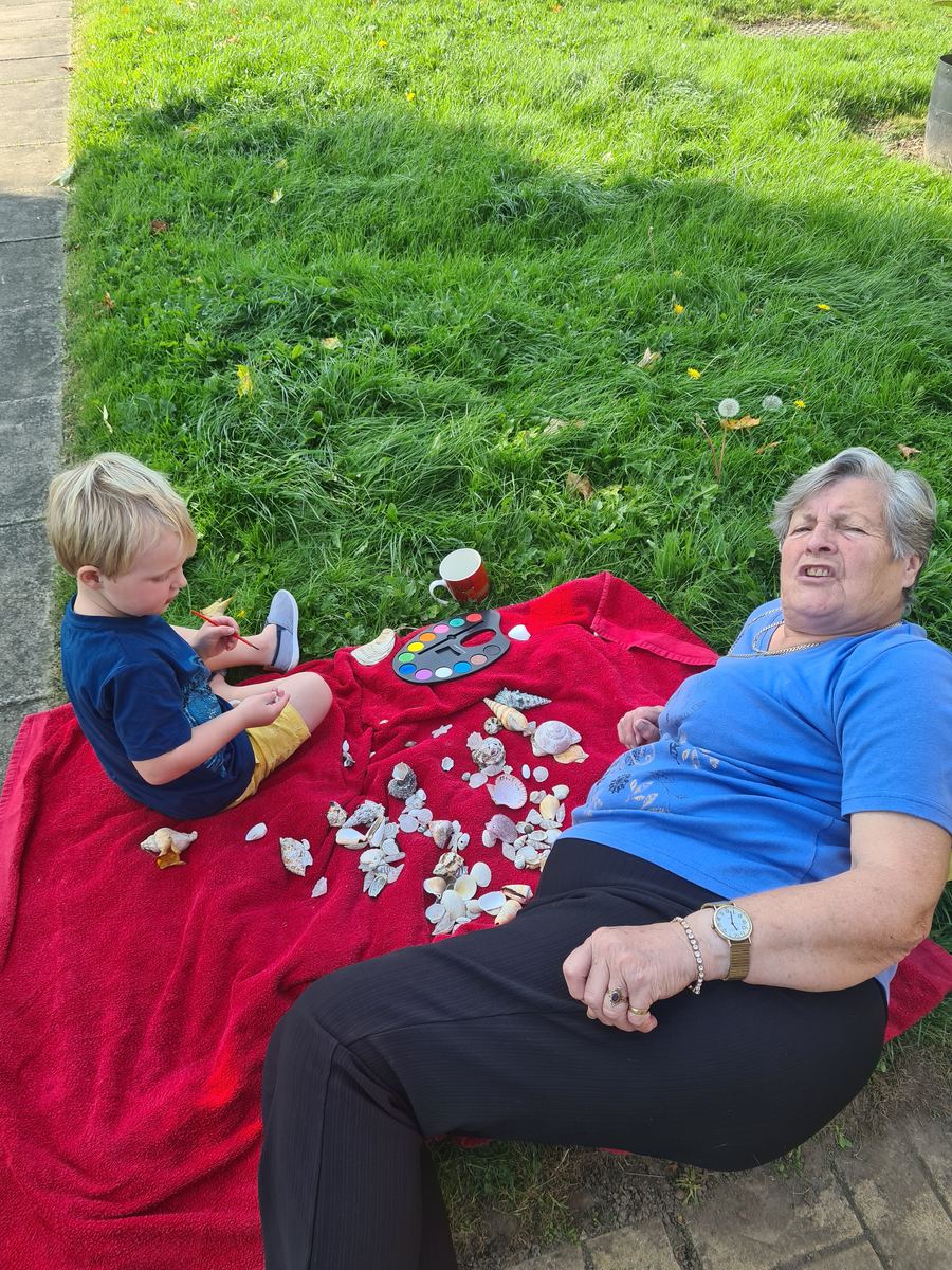 A picnic in the sun